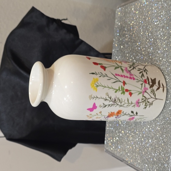 Dolly Parton Spring Ceramic Vase - Picture 6 of 9